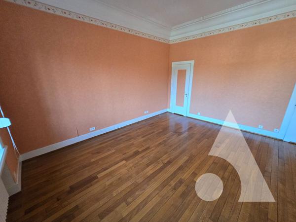 Maison 11 pièces 245 m2