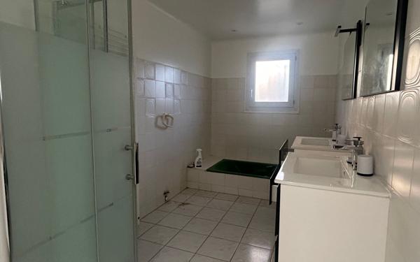 Maison à louer    4 pièces •  Générac