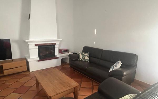 Maison à louer    4 pièces •  Générac