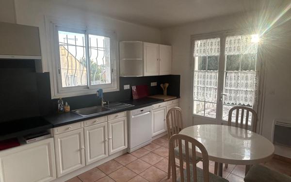 Maison à louer    4 pièces •  Générac