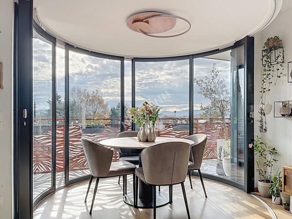 Poisy _ Spacieux et moderne appartement en duplex 5 pièces, de 90,81 m² (121,17 m² au sol), avec garage et terrasse