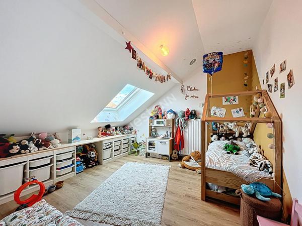 Poisy _ Spacieux et moderne appartement en duplex 5 pièces, de 90,81 m² (121,17 m² au sol), avec garage et terrasse