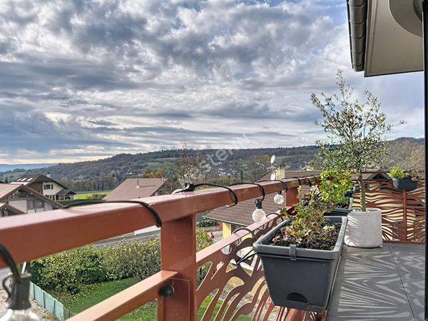 Poisy _ Spacieux et moderne appartement en duplex 5 pièces, de 90,81 m² (121,17 m² au sol), avec garage et terrasse