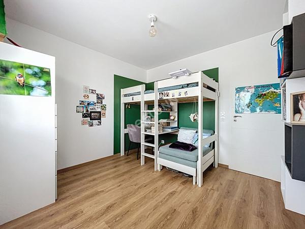 Poisy _ Spacieux et moderne appartement en duplex 5 pièces, de 90,81 m² (121,17 m² au sol), avec garage et terrasse