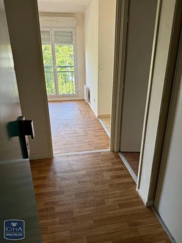 Appartement à louer 1 pièce 30.74m² Corbeil-Essonnes (91100)