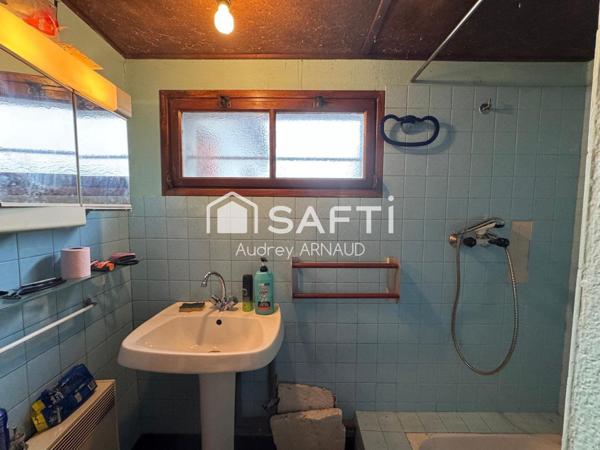 À vendre – Maison en pierre avec jardin à Saint-Merd-la-Breuille (Creuse)
