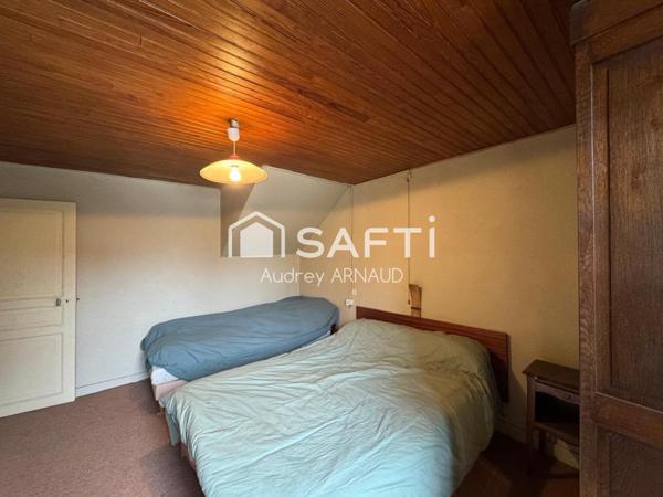 À vendre – Maison en pierre avec jardin à Saint-Merd-la-Breuille (Creuse)