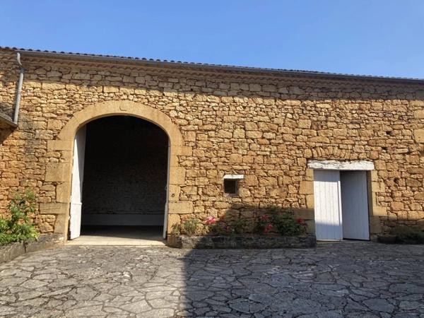 Manoir du XVIIIe siècle, niché au cœur du Lot-et-Garonne.