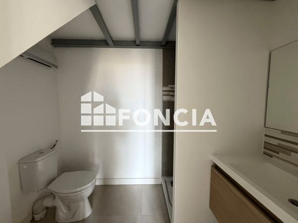 Location Appartement 3 pièces 43.22 m² - 2 PLACE DES TEMPLIERS Lezignan La Cebe 34120