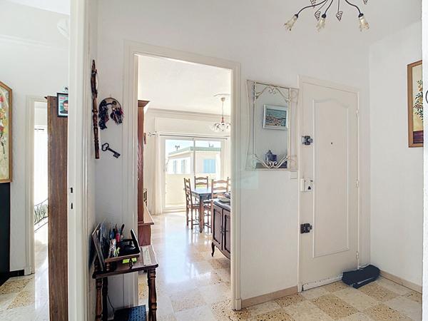 A vendre : Appartement 2/3 pieces a Antibes - Opportunite a saisir !