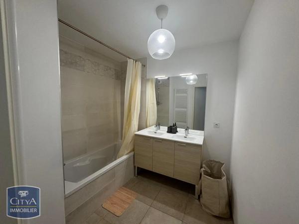 Appartement à louer 3 pièces 59.13m² Ferney-Voltaire (01210)