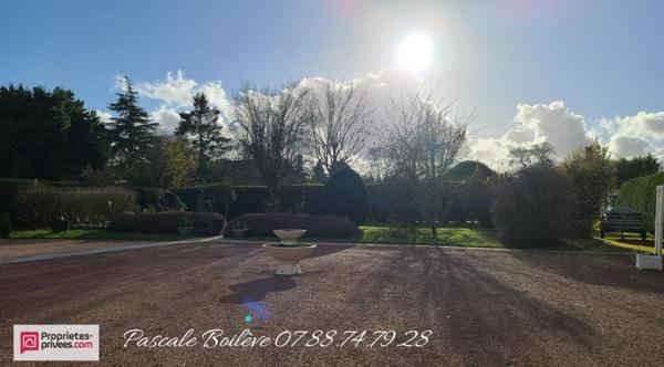 Joli pavillon 4 chambres avec vie de plain-pied - NOYANT (49490)