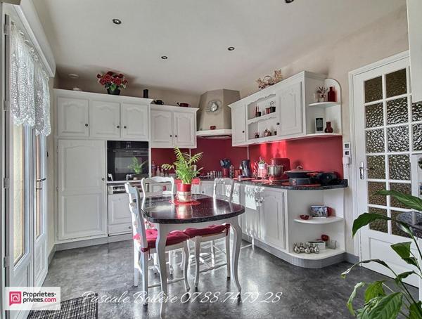 Joli pavillon 4 chambres avec vie de plain-pied - NOYANT (49490)