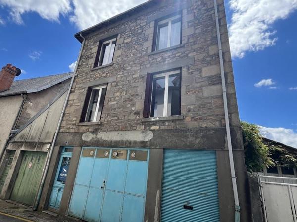 Maison à vendre 30 000 € Bourganeuf 6 p 120 m² DPE G
