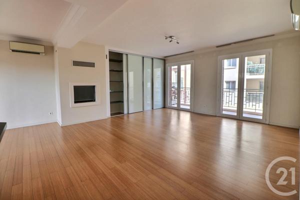 Appartement F4 à vendre  4 pièces - 94,74 m2 ST RAPHAEL - 83