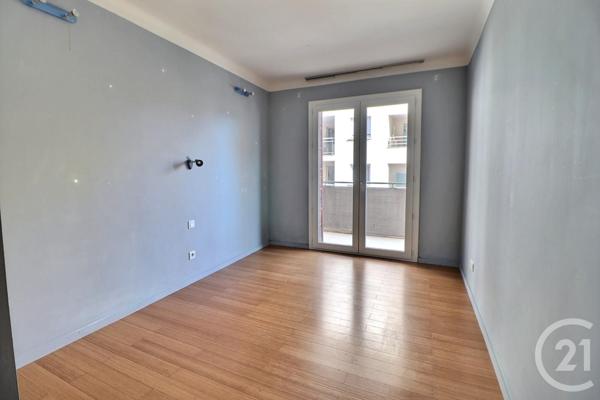 Appartement F4 à vendre  4 pièces - 94,74 m2 ST RAPHAEL - 83