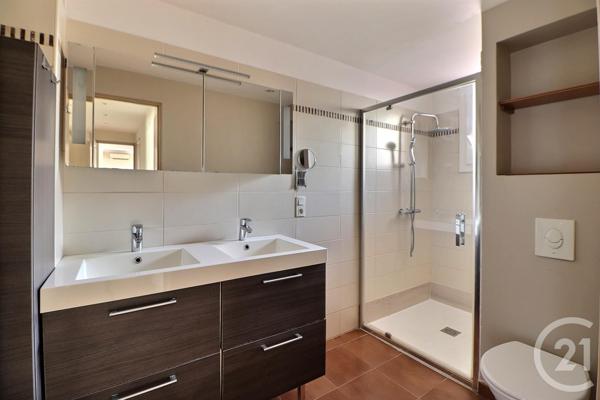 Appartement F4 à vendre  4 pièces - 94,74 m2 ST RAPHAEL - 83