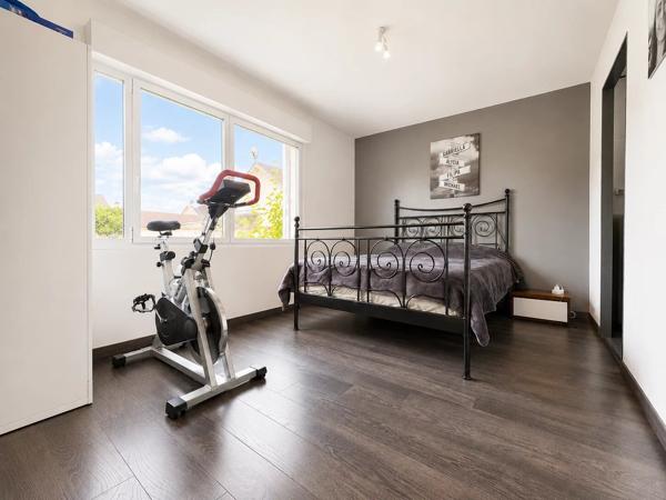 Vente                                                      Maison
                        
                     6 pièces                      130 m2                     à Fontenay-Trésigny
