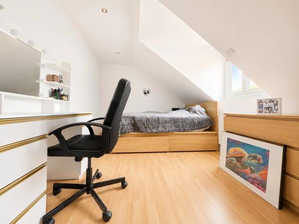 Vente                                                      Maison
                        
                     6 pièces                      130 m2                     à Fontenay-Trésigny