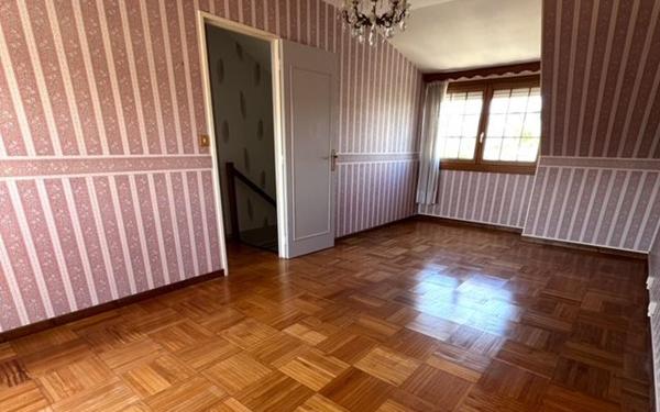 Maison à vendre    5 pièces • 101 m2 Saint-Quentin