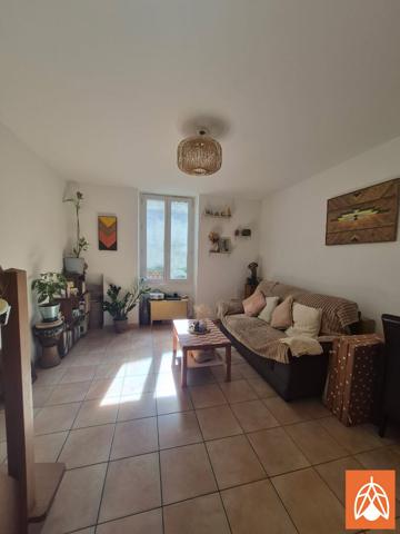 T3 atypique en triplex - Salon centre 46.58 m2 Salon de provence