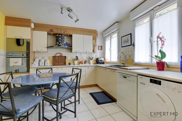 Charenton-le-Pont (94220) Bel appartement familial de 155 m2 (5 chambres) et son jardin végétalisé de 85 m2