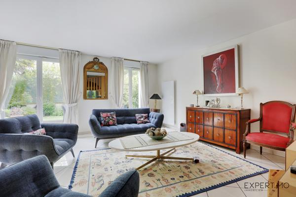 Charenton-le-Pont (94220) Bel appartement familial de 155 m2 (5 chambres) et son jardin végétalisé de 85 m2