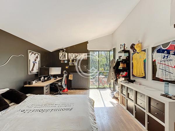 Sèvres (92310) MAISON D'ARCHITECTE A L'ESPRIT LOFT - DPE C