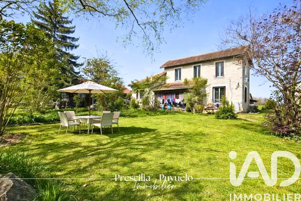 Maison à vendre 4 pièces 135 m² Vic-en-Bigorre