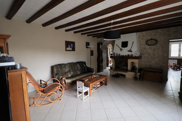 Maison familiale avec piscine de 176m².