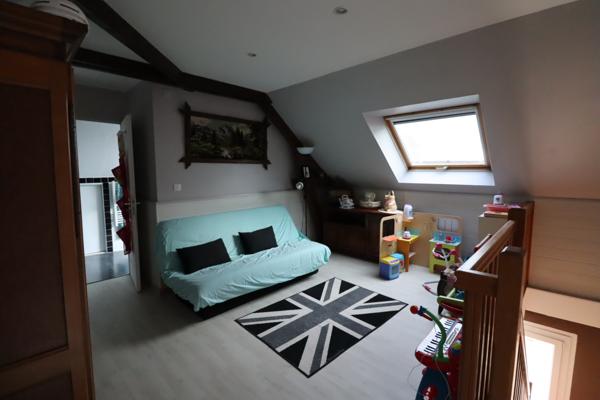 Maison familiale avec piscine de 176m².