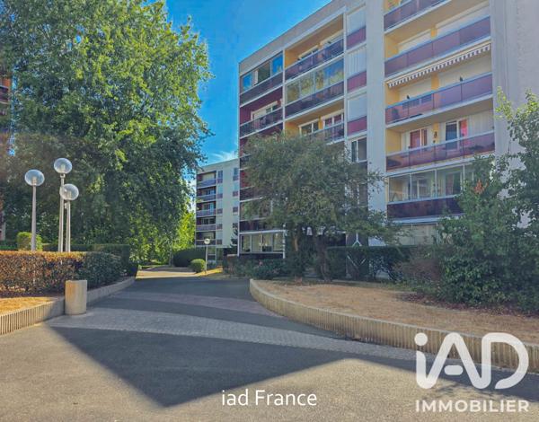 Location appartement 3 pièces 75 m² Élancourt