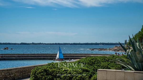 À vendre, dans le triangle d'or Concarnois - face à la mer : appartement 2 pièces avec terrasse