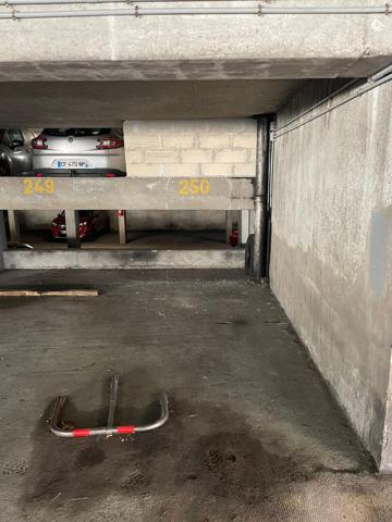 Parking / box 10 m2