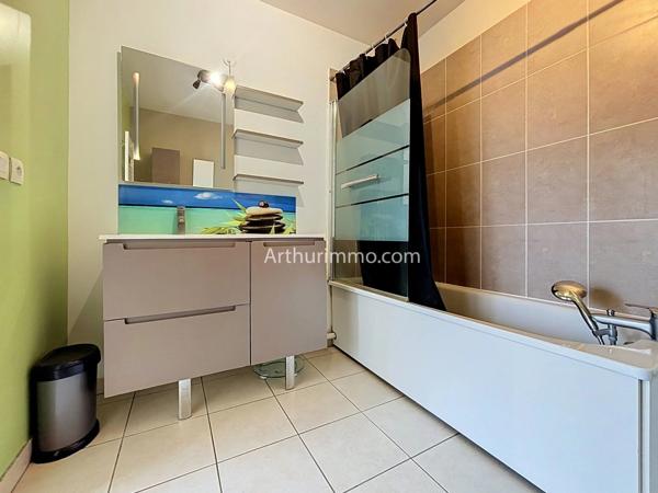 Vente                                                      Appartement
                        
                     2 pièces                                         à Limeil-Brévannes