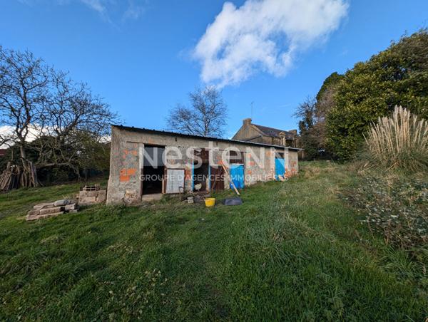 Maison à rénover de 93 m² avec 1 hangar et 1 garage et 6 hectares de terrain