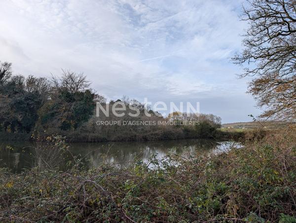 Maison à rénover de 93 m² avec 1 hangar et 1 garage et 6 hectares de terrain