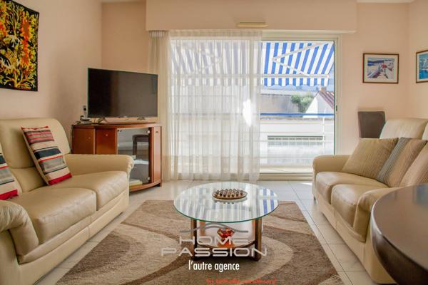 ROYAN - APPARTEMENT 90 M2 AVEC TERRASSE, GARAGE ET CAVE A 250m DU MARCHE CENTRAL