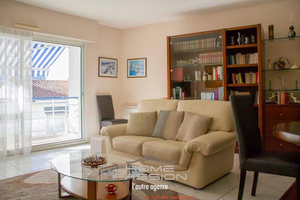 ROYAN - APPARTEMENT 90 M2 AVEC TERRASSE, GARAGE ET CAVE A 250m DU MARCHE CENTRAL