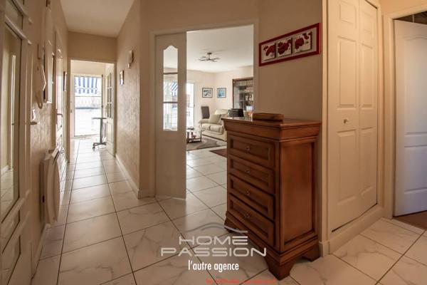 ROYAN - APPARTEMENT 90 M2 AVEC TERRASSE, GARAGE ET CAVE A 250m DU MARCHE CENTRAL