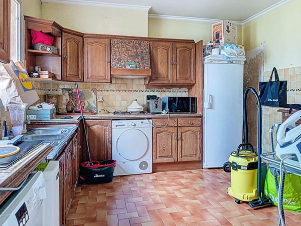 Charmante maison provençale à rénover avec piscine à ST VALLIER DE THIEY