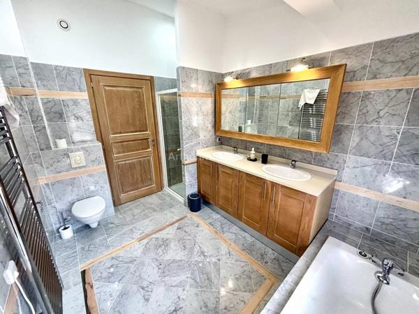 Vente Villa 6 pièces 196 m2 à Sainte-Maxime