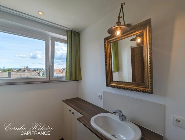Dpt Haut-Rhin (68), à vendre  appartement T2 de 55,42 m²  :  Bel appartement en Dernier Étage avec Balcon couvert Orienté Sud