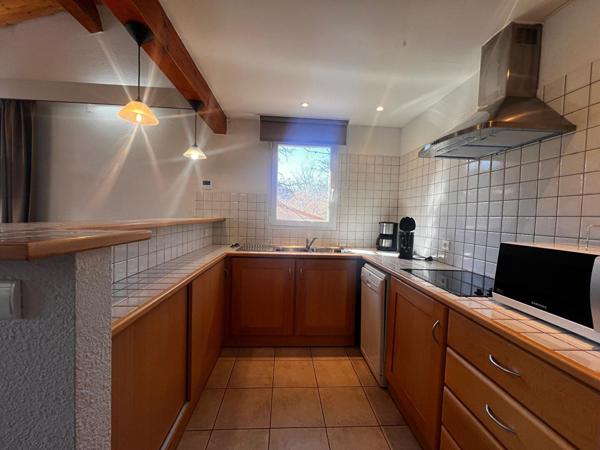 Très belle maison entièrement entretenue et récemment remise au goût du jour