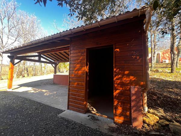 Très belle maison entièrement entretenue et récemment remise au goût du jour