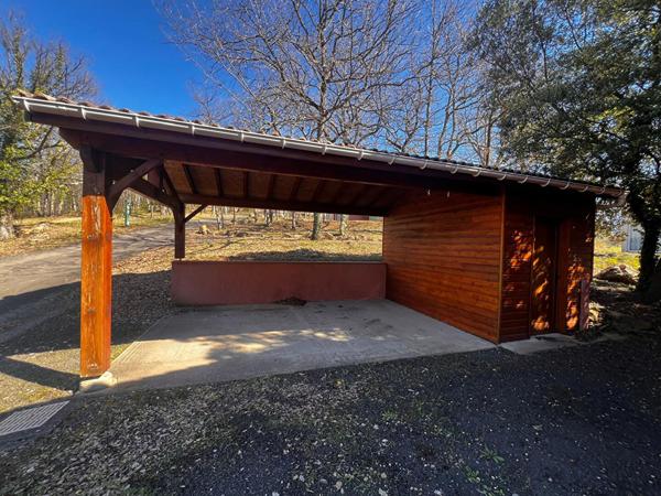 Très belle maison entièrement entretenue et récemment remise au goût du jour