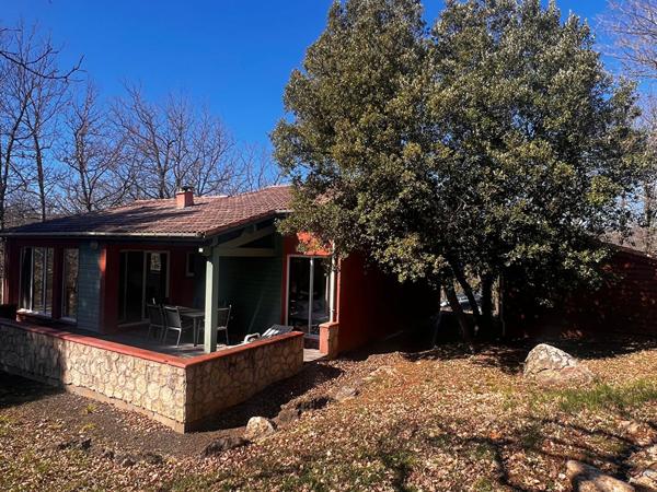 Très belle maison entièrement entretenue et récemment remise au goût du jour