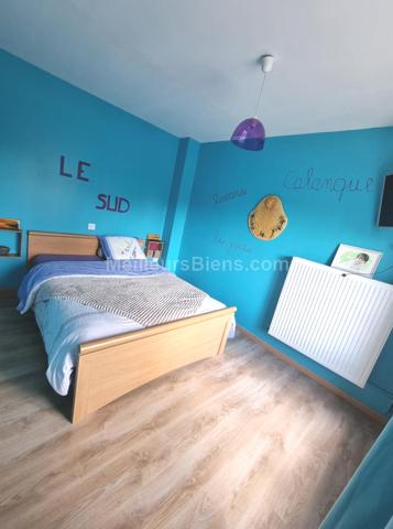 MAISON RENOVEE DE 101 M2 AVEC TERRASSE ET JARDINET