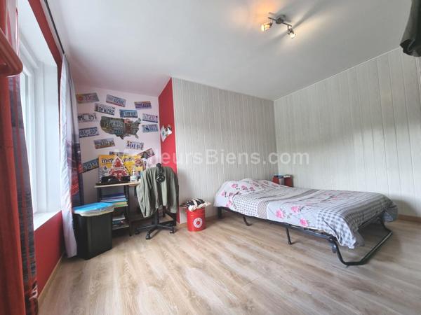 MAISON RENOVEE DE 101 M2 AVEC TERRASSE ET JARDINET