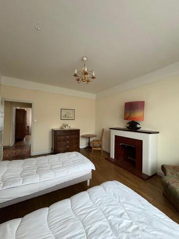 Immeuble Vic Sur Cere 13 pièce(s) 286.54 m2 , Vic sur cere